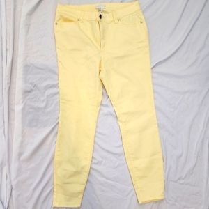 NWT Forever 21 Plus Yellow Skinny Jeans